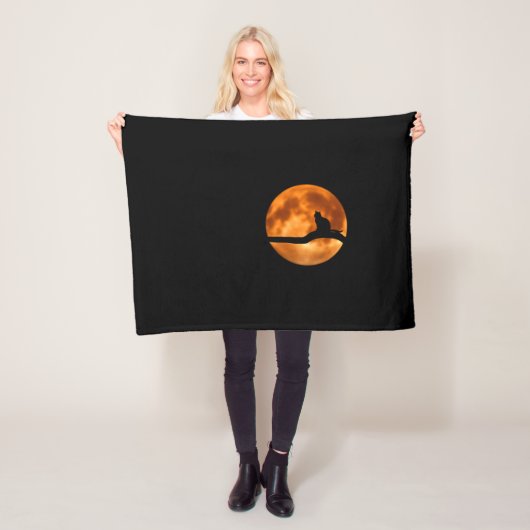 Silhouette einer schwarzen Katze in einem Baum Fleecedecke (Beispiel)