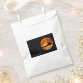 Silhouette einer schwarzen Katze in einem Baum Geschenktütchen (Ausgeschnitten)