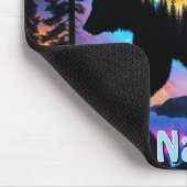 Silhouette eines Bären mit Naturlandschaft Mousepad (Ecke)