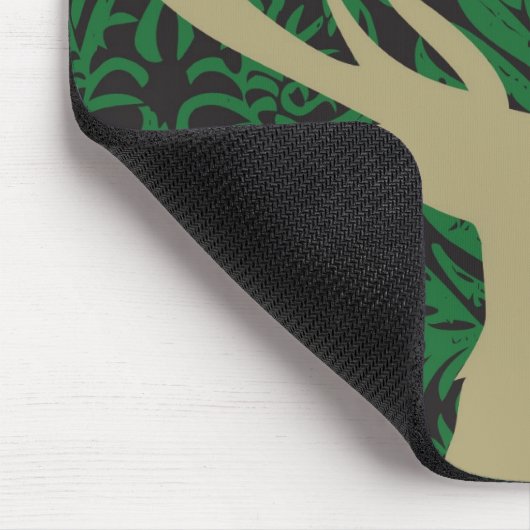 Silhouette eines Rotwilds, der Taube und des Mousepad (Ecke)