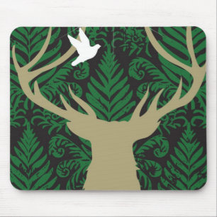 Silhouette eines Rotwilds, der Taube und des Mousepad