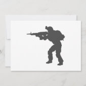 Silhouette eines Soldaten - Hintergrundfarbe auswä Einladung (Rückseite)