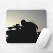 Silhouette eines Squad-Schusswaffenspielers Mousepad (Mit Mouse)