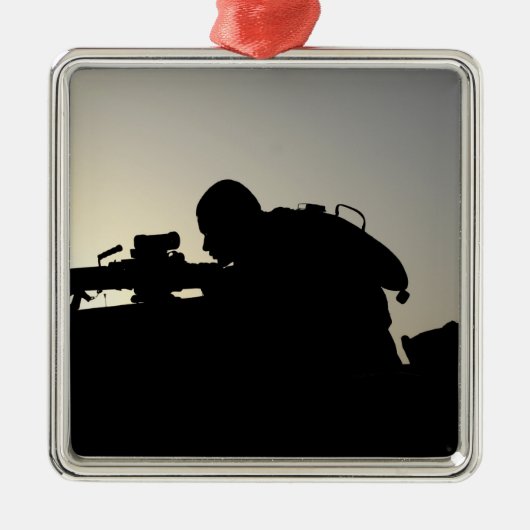 Silhouette eines Squad-Schusswaffenspielers Silbernes Ornament (Vorne)