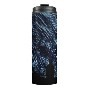 Silhouette Foto der stehenden Person Thermosbecher