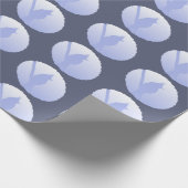 Silhouette Friedlicher Vogel mit blauer Natur Geschenkpapier (Ecke)