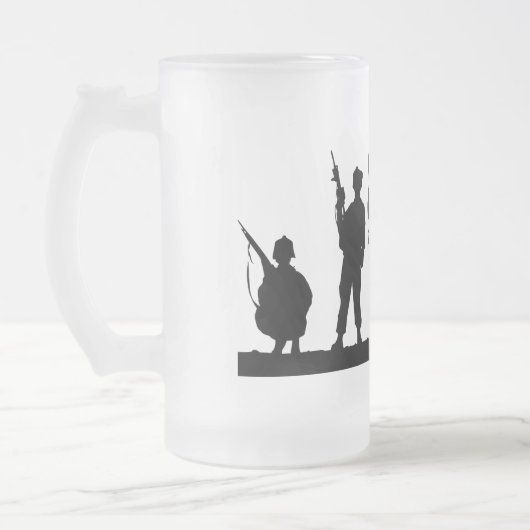 Silhouette für einfache Soldaten Mattglas Bierglas (Links)