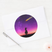 Silhouette Girl beobachtet Meteorabsturz auf der E Runder Aufkleber (Umschlag)