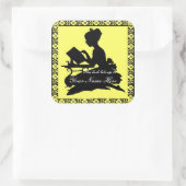 Silhouette Girl Reading - Square Lemon Gelb Quadratischer Aufkleber (Tasche)