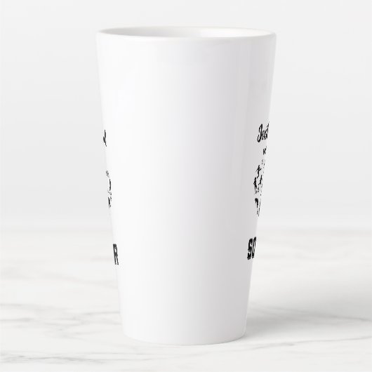 Silhouette Girls spielen Fußball Milchtasse (Vorderseite)