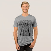 Silhouette in den Winterbäumen Tri-Blend Shirt (Vorderseite voll)