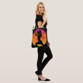 Silhouette Mädchen Workout Mond Tasche (Am Model)