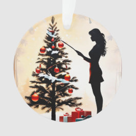 Silhouette mit dekoriertem Weihnachtsbaum Ornament