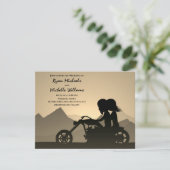 Silhouette Motorrad Couple Mountain Wedding Einladung (Stehend Vorderseite)