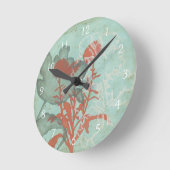 Silhouette of Red Flowers on Teal Background Runde Wanduhr (Winkel)