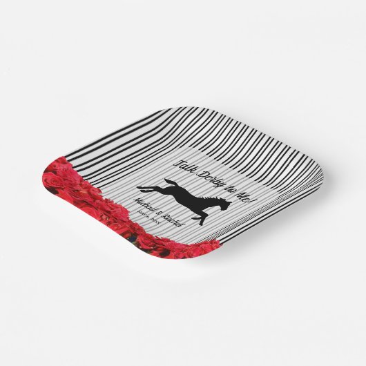 Silhouette Rote Rosen Derby Party Pappteller (Gewinkelt)