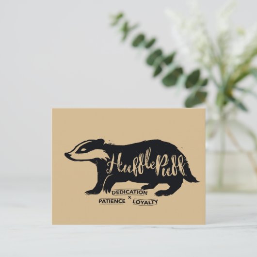 Silhouette-Typografie Harry Potter | HUFFLEPUFF™ Postkarte (Stehend Vorderseite)