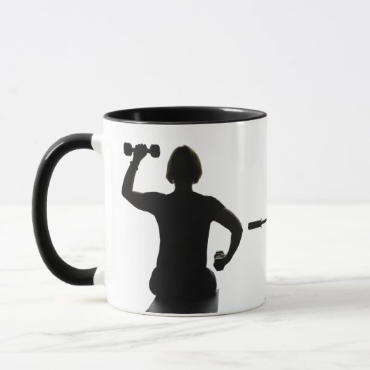 Silhouette-Übungs-Tasse Lisas Carusone Tasse (Links)