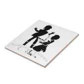 Silhouette von Mädchen und Jungen und Modellschiff Fliese (Seite)