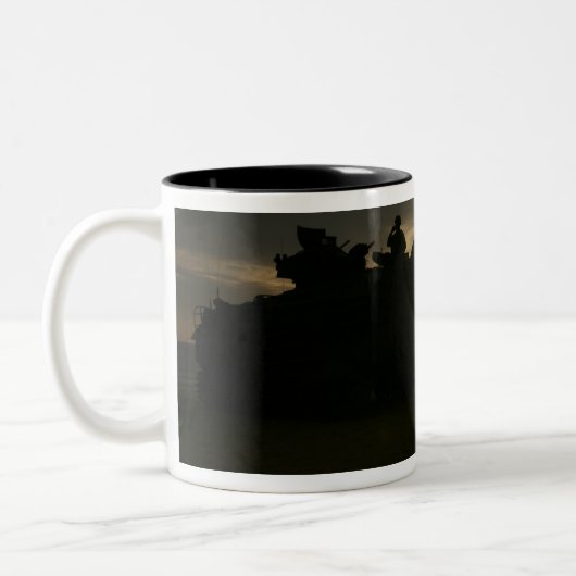 Silhouette von Marinen Zweifarbige Tasse (Links)