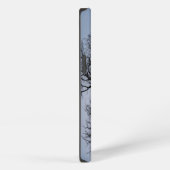 Silhouetted tree pattern and blue sky Case Mate iP iPhone Hülle (Rechte Seite)