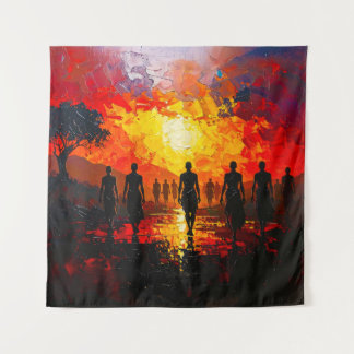 Silhouetten bei Sonnenuntergang: Spaziergänger am Wandteppich