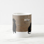 Silhouetten der schwarzen Katze Hundeauf hölzernem Kaffeetasse (Mittel)