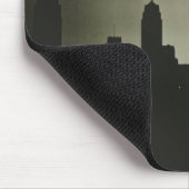 Silhouetten der Wolkenkratzer und des Blitzes im Mousepad (Ecke)