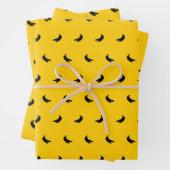 Silhouetten kleiner schwarzer Bananen auf Gelb Geschenkpapier Set (Beispiel)