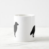 Silhouetten von Hunden mit flachem Überzug Kaffeetasse (Mittel)