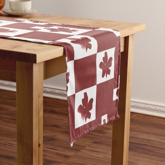 Silhueta de flores em padrão. kurzer tischläufer (Beispiel)