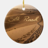 Silk Road Desert Landscape Typography Art Keramik Ornament (Hinten)