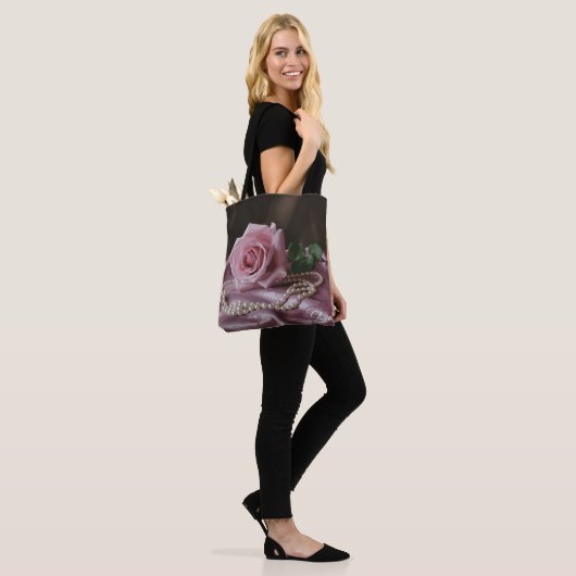 Silken-Rose Tasche (Am Model)