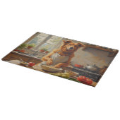 Silken Windhound Cooking in Kitchen Schneidebrett (Ecke)