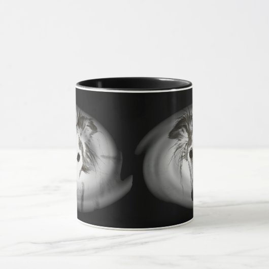 Silken Windhound in Grays Tasse (Zentrum)