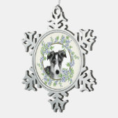 Silken Windhound Puppy Perfect Schneeflocken Zinn-Ornament (Rechts)