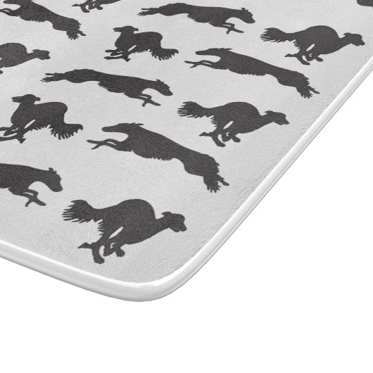 Silken Windhounds laufen Schneidebrett (Ecke)