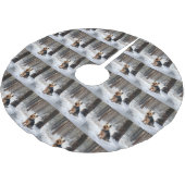 Silky Terrier lässt es Weihnachten schnee Polyester Weihnachtsbaumdecke (Schrägansicht)