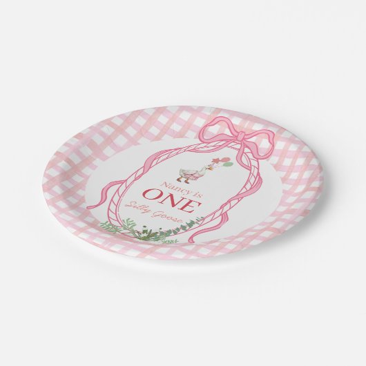 Silly Goose First Birthday Pink Pappteller (Schrägansicht)