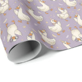 Silly Goose Party – Quirky Birthday Design Geschenkpapier (Rolleneckpunkt)