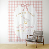 Silly Goose Pink Gingham Girl Baby Shower Backdrop Wandteppich (Beispiel)