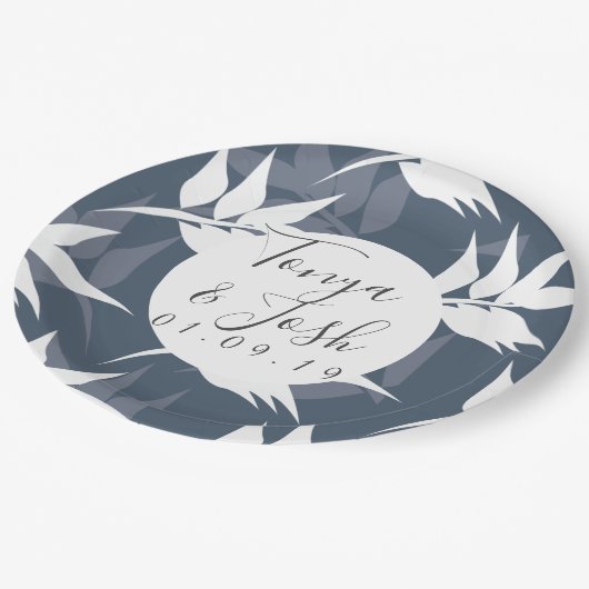 Silohuette Navy Garden Blätter Wedding Pappteller (Schrägansicht)