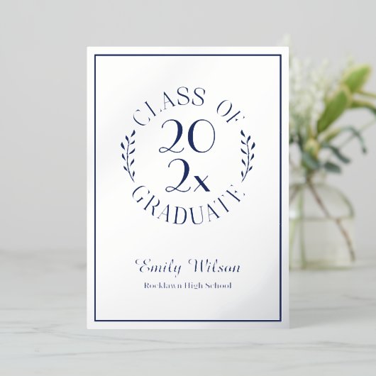 Silver and Blue Class of 2025 Graduation Party Folieneinladung (Stehend vorne)