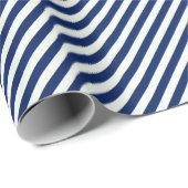 Silver and Blue Diagonal Stripes Geschenkpapier (Rolleneckpunkt)