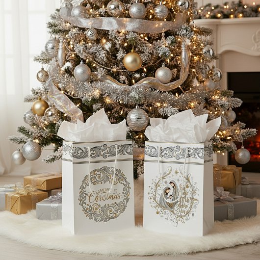 Silver and gold nativity Christmas Mittlere Geschenktüte