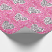 Silver and Pink Glittery Hearts Geschenkpapier (Ecke)