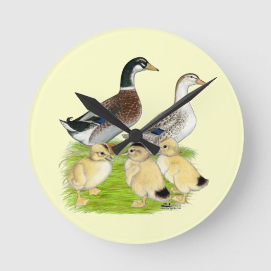 Silver Appleyard Family Runde Wanduhr (Vorderseite)