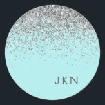 Silver Aquamarin Aqua Blue Girl Glitzer Monogram Runder Aufkleber<br><div class="desc">Silber und Aquamarin Aqua Blue Sparkle Glitzer Monogram Name und Initial Party Aufkleber Adressenmarken. Das macht den perfekten 16 Geburtstag,  Hochzeit,  Brautparty,  Jubiläum,  Babydusche oder Junggeselinnen-Abschied Geschenk für jemanden,  der Lieben glamourösen Luxus und schicke Stile.</div>
