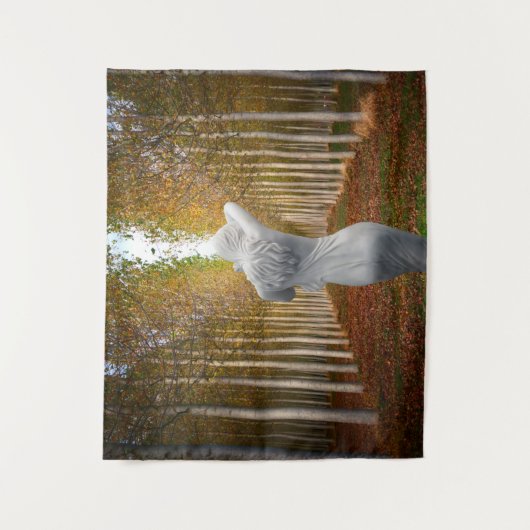 Silver Birch Wood Nymph. Wandteppich (Vorderseite)