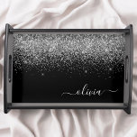 Silver Black Glitzer Script Monogram Girenname Serviertablett<br><div class="desc">Schwarze und Silberne Imitate Sparkle Glitzer Script Monogram Name Place Serviertablett. Dies macht den perfekten Abschluss,  Geburtstag,  Hochzeit,  Brautparty,  Jubiläum,  Babydusche oder Junggeselinnen-Abschied Geschenk für jemanden,  die Lieben glamourösen Luxus und schicke Stile.</div>